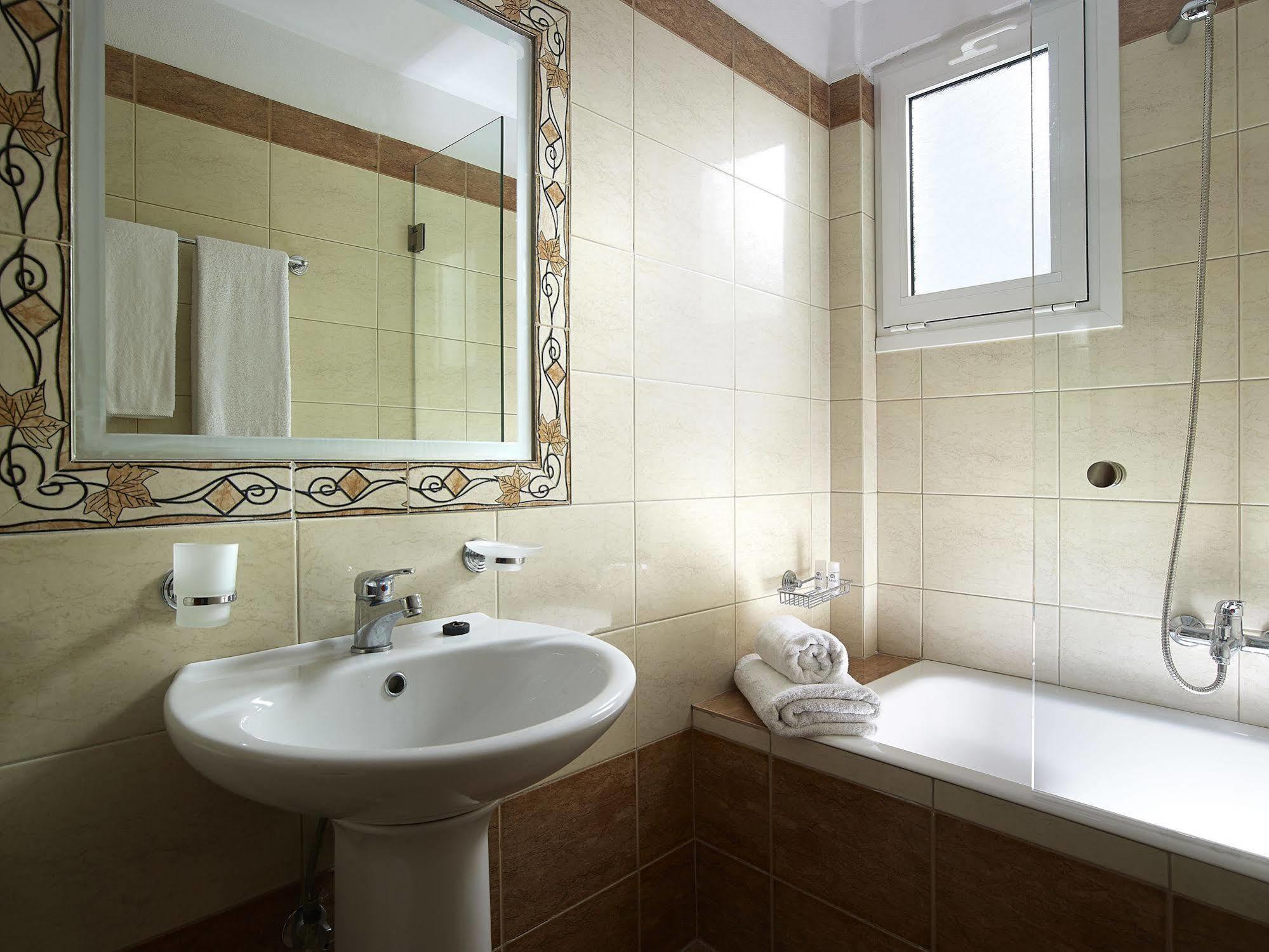 לרפטרה Coral Hotel מראה חיצוני תמונה